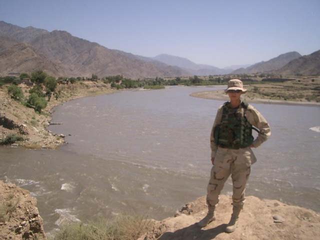 089_pechdara_i_kunar_2005.na.tom.zhe.samom.meste,.tol'ko.drugie.litsa.chelez.20.let