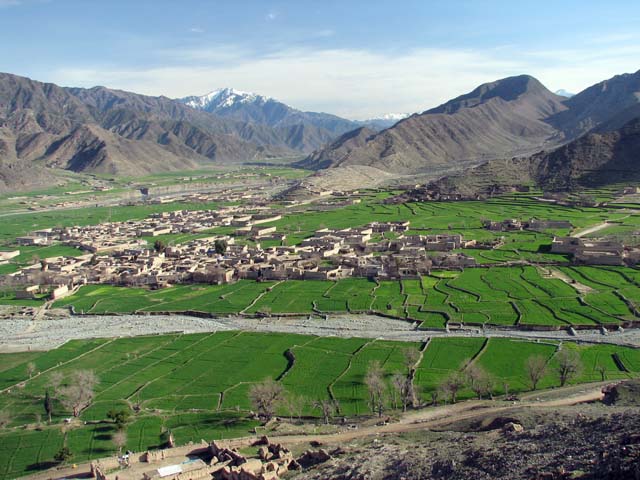 370_n.up.the.kunar.valley.from.marawara